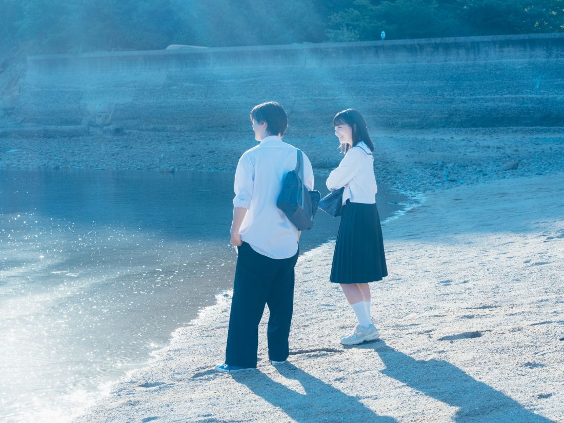 名駒海岸で撮影された映画の場面